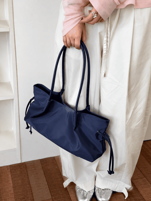 Minimalist Ruched Drawstring Shoulder Bag – Slouchy East-West Tote Bag with Slim Handles