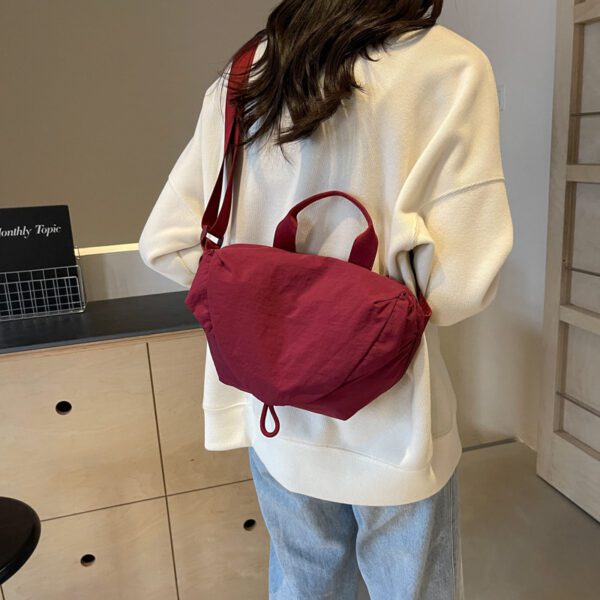 Versatile Nylon Dumpling Crossbody Bag – Lightweight Urban Outdoor Shoulder Tote